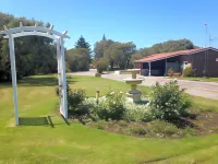 Emu Beach Chalets