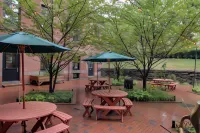 HI New York City Hostel Hotels in Edgewater