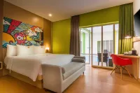 MaxOneHotels at Resort Makassar - parking