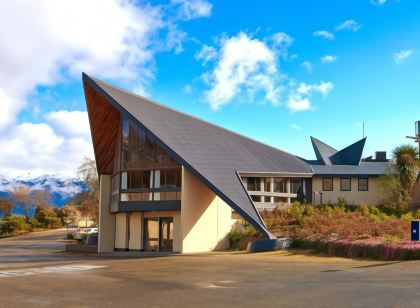 Fiordland Hotel