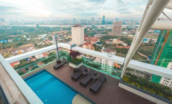 Infinity 28 Condominium