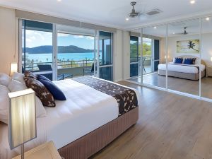 Poinciana Lodges - Ocean Views