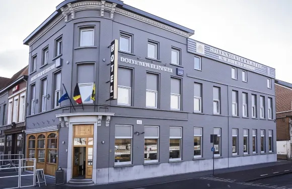 新佛蘭德斯酒店