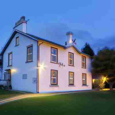 The Shore House Hotel Exterior