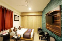 Hotel Emerald Suites At Airport