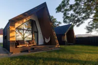 Reconnect Glamping Stulpicani Hotels in Frumosu