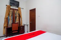 RedDoorz @ Griya Bougenville Magelang Hôtels à : Mertoyudan