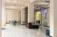 RedLiving Apartemen The Suites Metro - KS 2 Property Tower E فنادق في Buahbatu