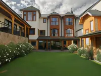 Hotel y Cabañas le Village Hotel di San Martín de los Andes
