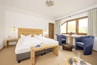 Hotel Maximilian Hotels in Berwang