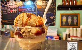 The Colonial Inn & Creamery