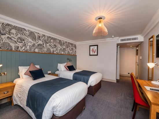 The Greswolde Arms Hotel by Good Night Inns