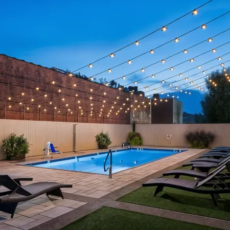 Hyatt Regency Greenville Отели рядом с достопримечательностью «Театр Warehouse»