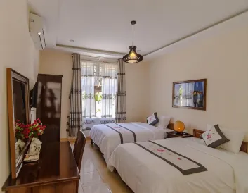 The Moon River Homestay & Villa