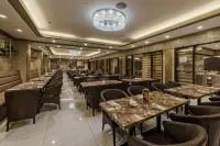 Villa Caceres Hotel Hotels in Pili