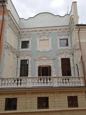 Palazzo Arrivabene B&B