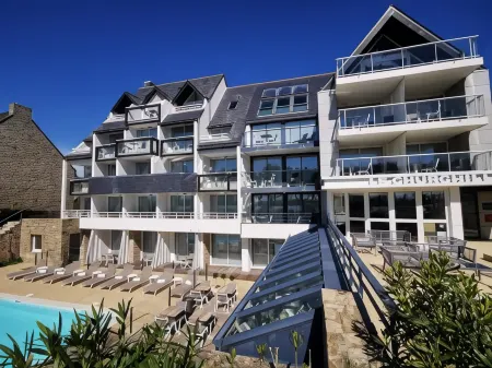 Le Churchill Hôtel & Spa Отели рядом с достопримечательностью «Карнакские камни»