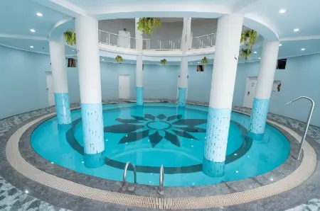 Bien Dong Hotel and Resort - Xuan Mai Отели в г. Luong Son