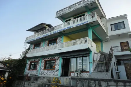 Mountain View Lodge Отели рядом с достопримечательностью «Сарангкот»