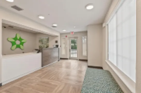 Extended Stay America Suites - Miami - Airport - Blue Lagoon