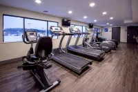 Days Inn & Suites by Wyndham Wisconsin Dells - Gym