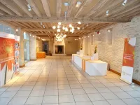 Domaine de La Tour - Bed and Breakfasts