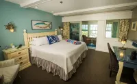 Island View Inn - parking