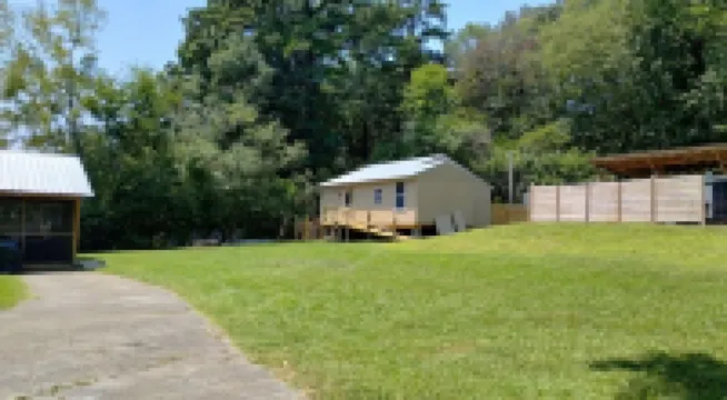 Steele Magnolia -Newly renovated charming cottage