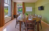 Stayokay Hostel Haarlem - Parkplatz