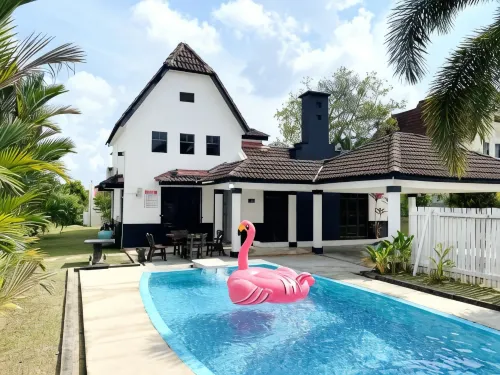 A'FAMOSA Pool Villa by S&T Homez Hotels in Brisu