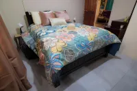 Casa Cicada at 18 Cicada Drive Hoteles cerca de Shop Therapy TT