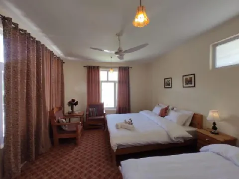 굴밋 투어리스트 인  호텔