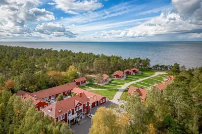 Stora Frögården Hotels in Мербілонга