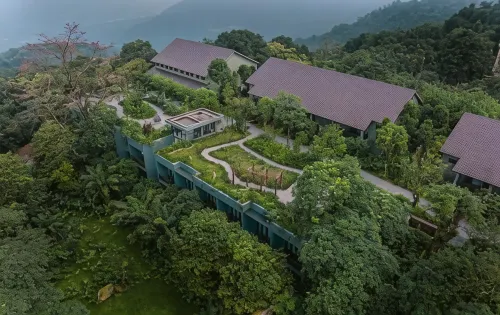 Amour Resort Bavi Hotels in Yen Mao