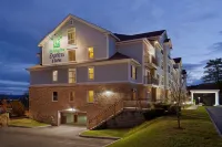 Holiday Inn Express & Suites White River Junction Отели в г. 