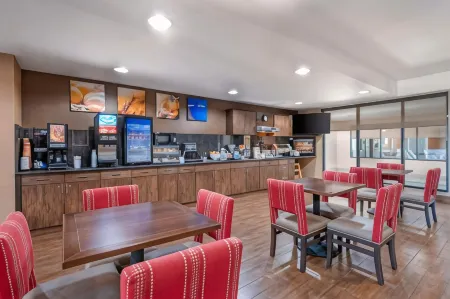 Comfort Inn Отели рядом с достопримечательностью «Парк штата Покагон»