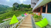 De Pointé Resort & Resto Hotels in Cisarua