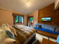 Hotel Na Dolině - Bãi đậu xe
