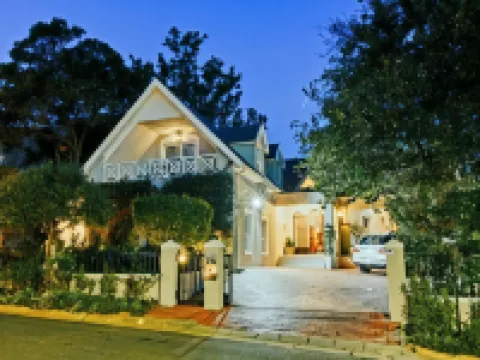 太陽花豪華旅館