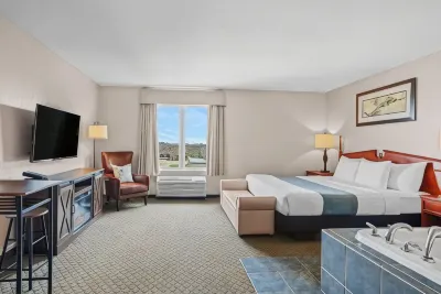Days Inn & Suites by Wyndham Winkler Hotels in 