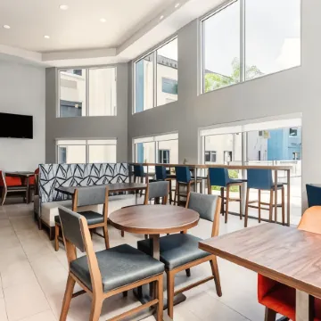 Holiday Inn Express CLEARWATER EAST - ICOT CENTER by IHG