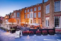 Richmond Hill Hotel Hotels near Hampton