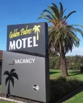 Golden Palms Motel - Kitchens