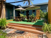 A Coroa Hostel & Suites Hotels near The Small Beaches
