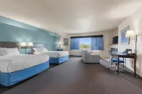 AmericInn by Wyndham Green Bay East Hotel dekat Neville Public Museum