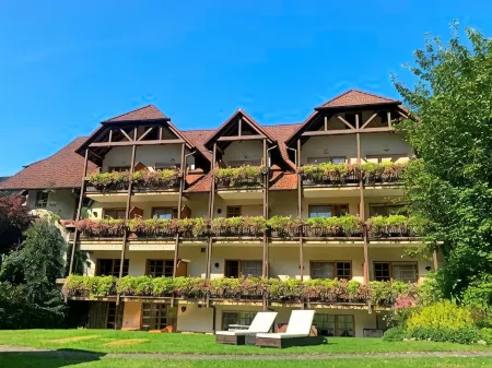 Landhotel Hirschen Отели в г. Шенкенцелль