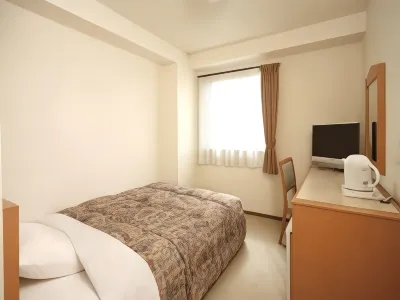 Takatsuki Sun Hotel Hotels near Hirakata Park