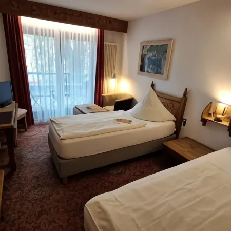 Solitaire Hotel Отели рядом с достопримечательностью «Стадион в Виттенау»