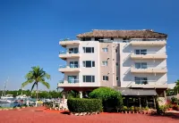 Hotel Boutique Marina Banderas Suites Hotels in 