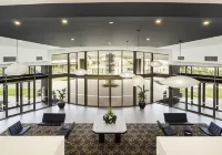 Quality Suites DOlive Hotels near Werribee Open Range Zoo